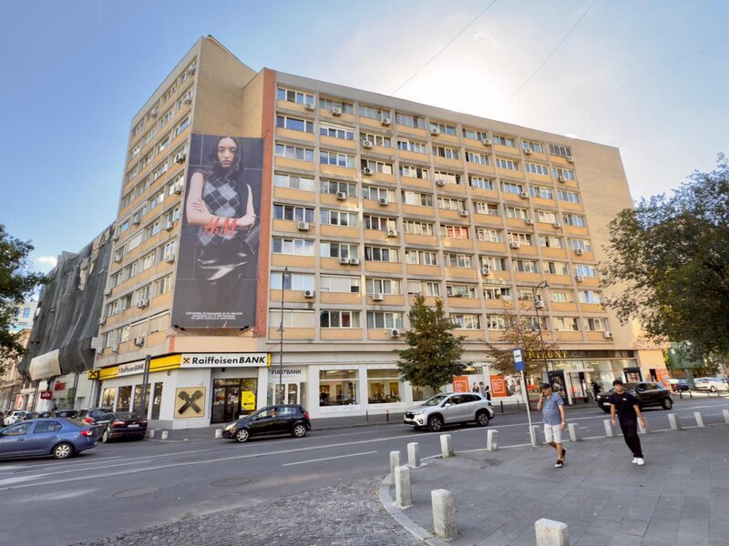 Universitate, 2 camere mobilat/ utilat, Bd. Balcescu/ negociabil.