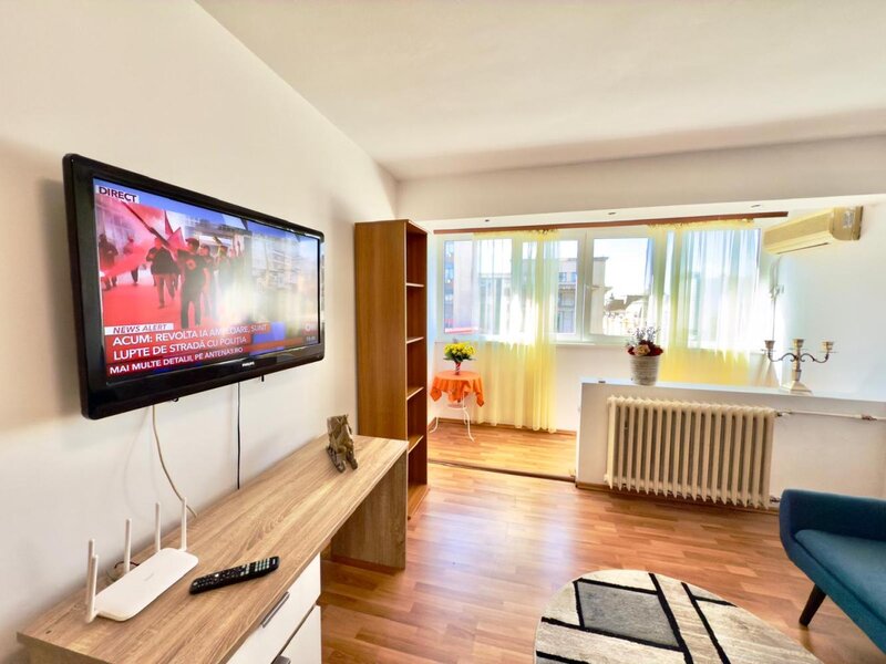 Universitate, 2 camere mobilat/ utilat, Bd. Balcescu/ negociabil.