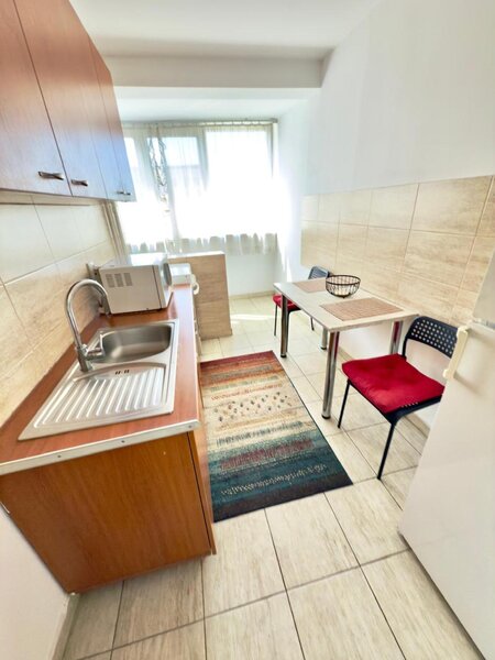 Universitate, 2 camere mobilat/ utilat, Bd. Balcescu/ negociabil.