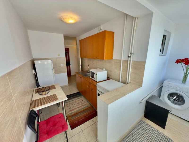 Universitate, 2 camere mobilat/ utilat, Bd. Balcescu/ negociabil.